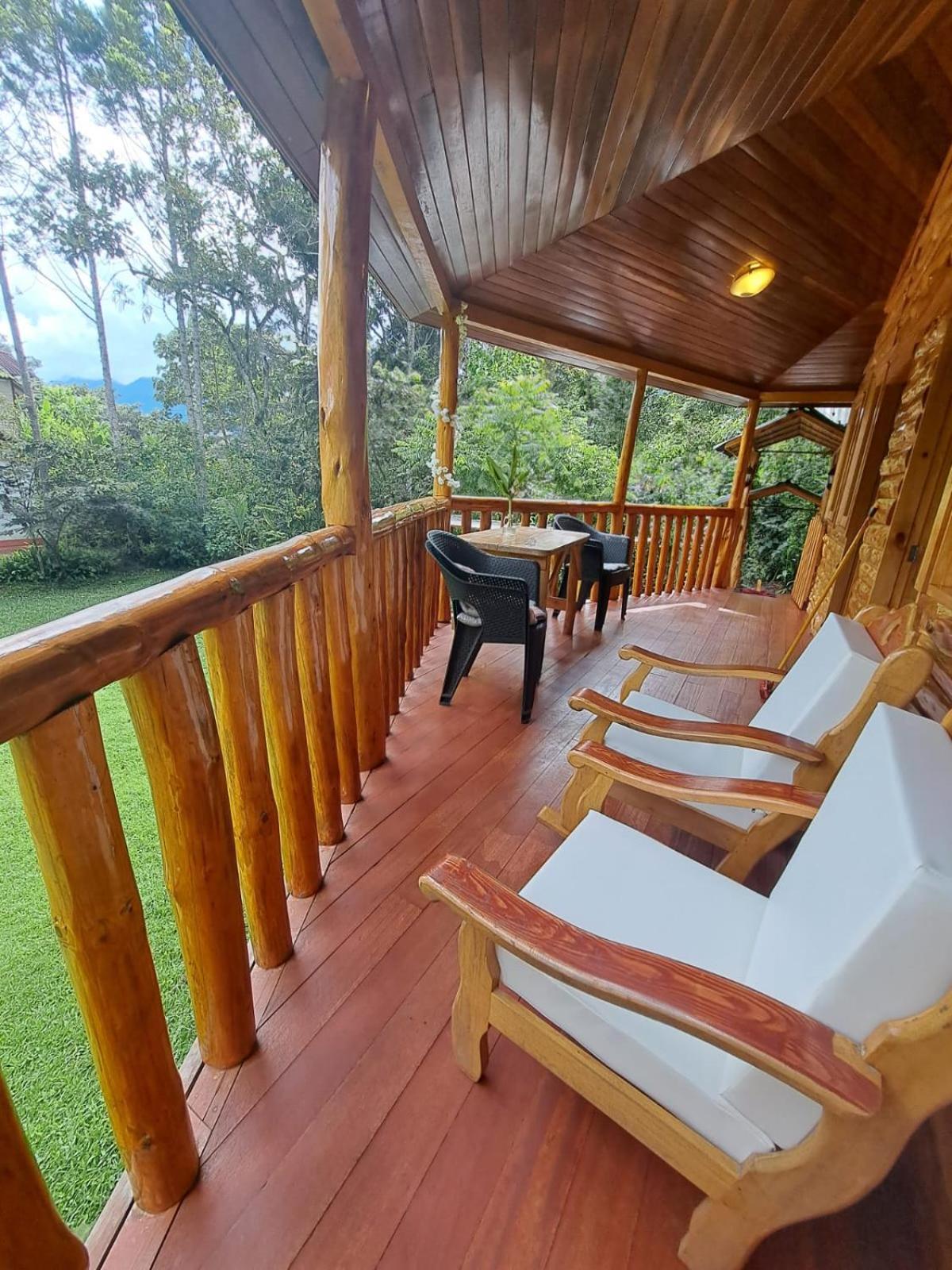 Villa Refugio De Orquideas Oxapampa Exterior foto